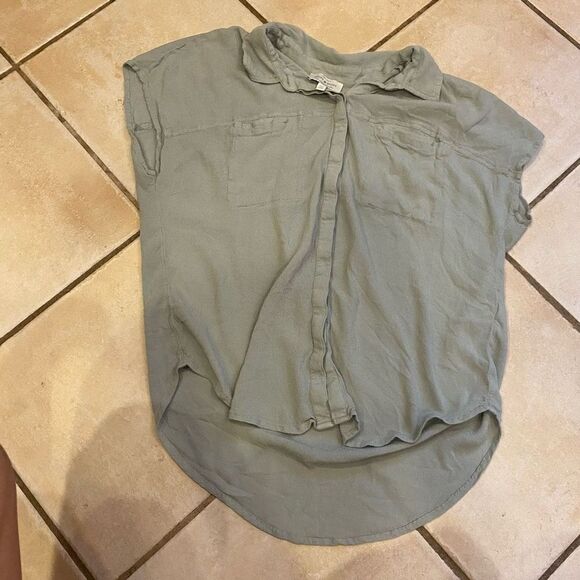 Lucky Brand Button Down Top - Picture 1 of 3